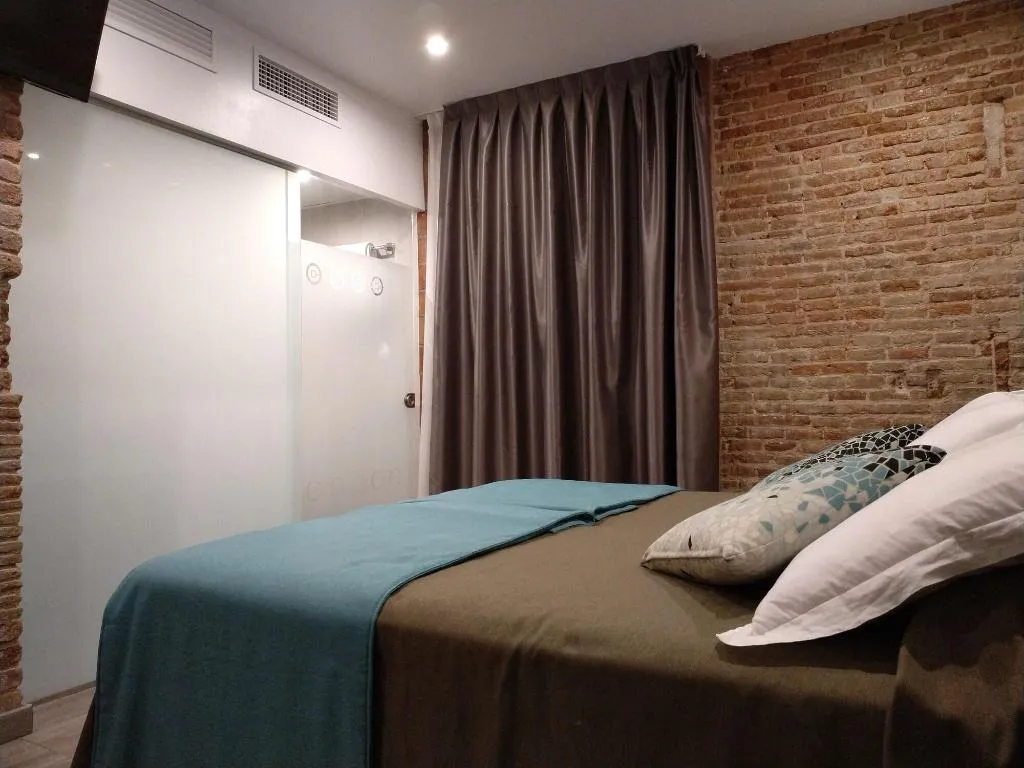 Room, Pensión Miami, Barcelona