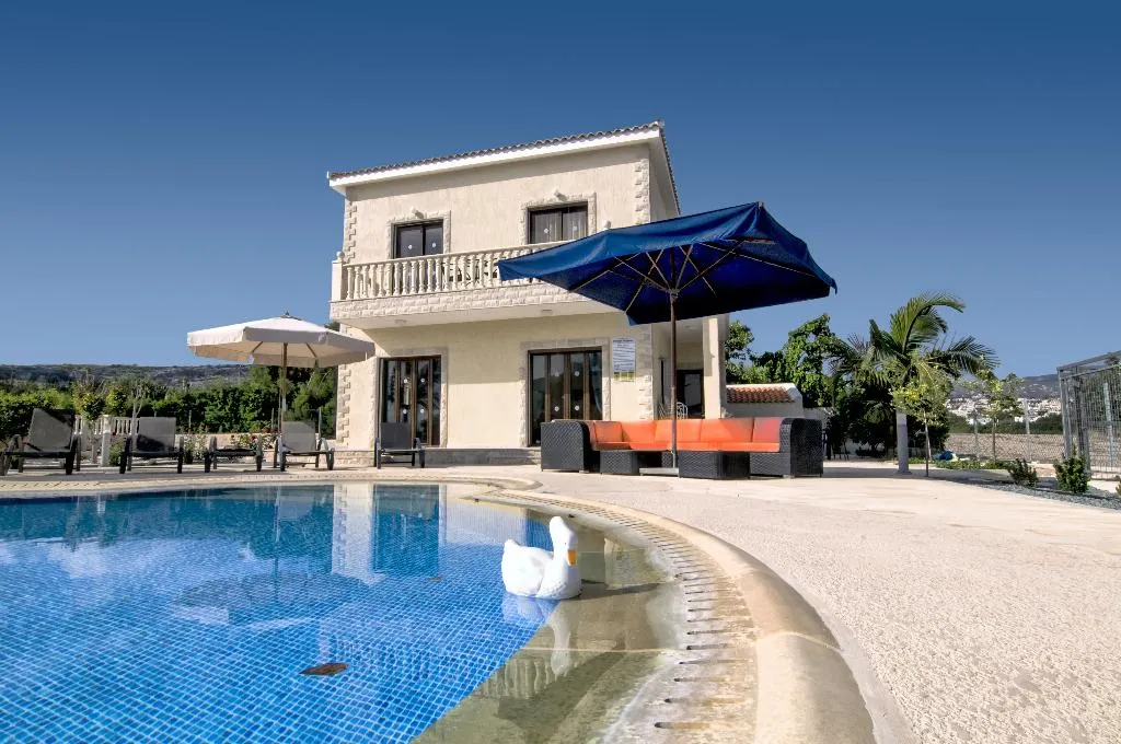 VILLA THREE BEDROOMS Room, Villa Agios Ilias, Cyprus