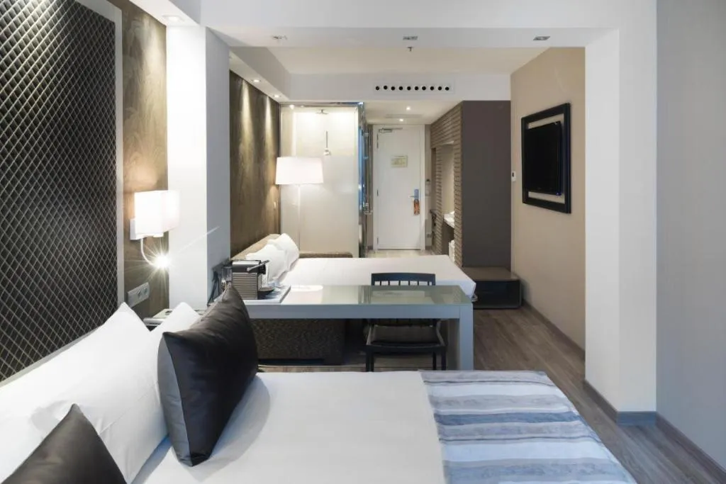 Room, Catalonia Square, Barcelona