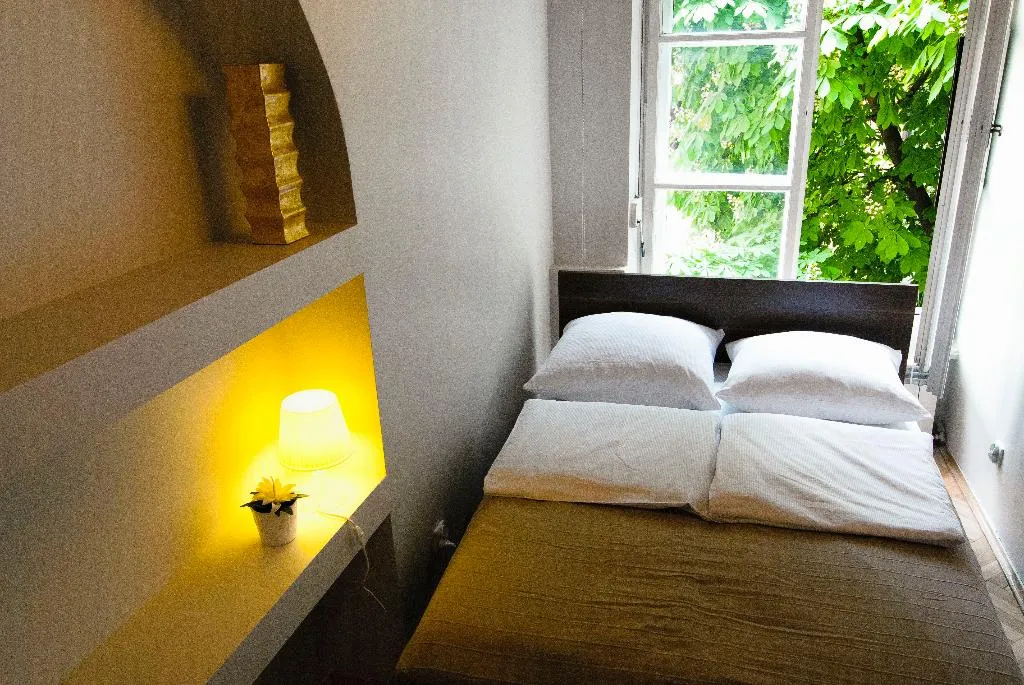 APARTMENT CAPACITY 6 THREE BEDROOM Room, P&J Tourist Apartments, Krakow