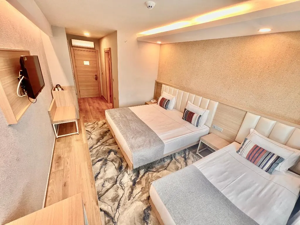 TRIPLE DELUXE Room, Old Town Point Hotel & Spa Antalya, Antalya