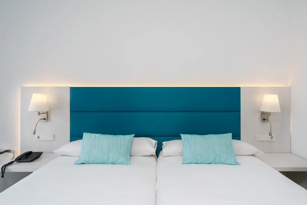 DOUBLE SINGLE USE SUPERIOR Room, Alua Leo, Majorca