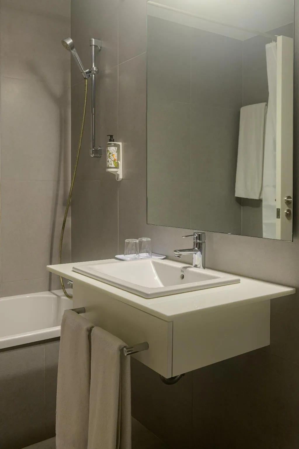 TRIPLE STANDARD Room, Torre Mar Hotel, Porto