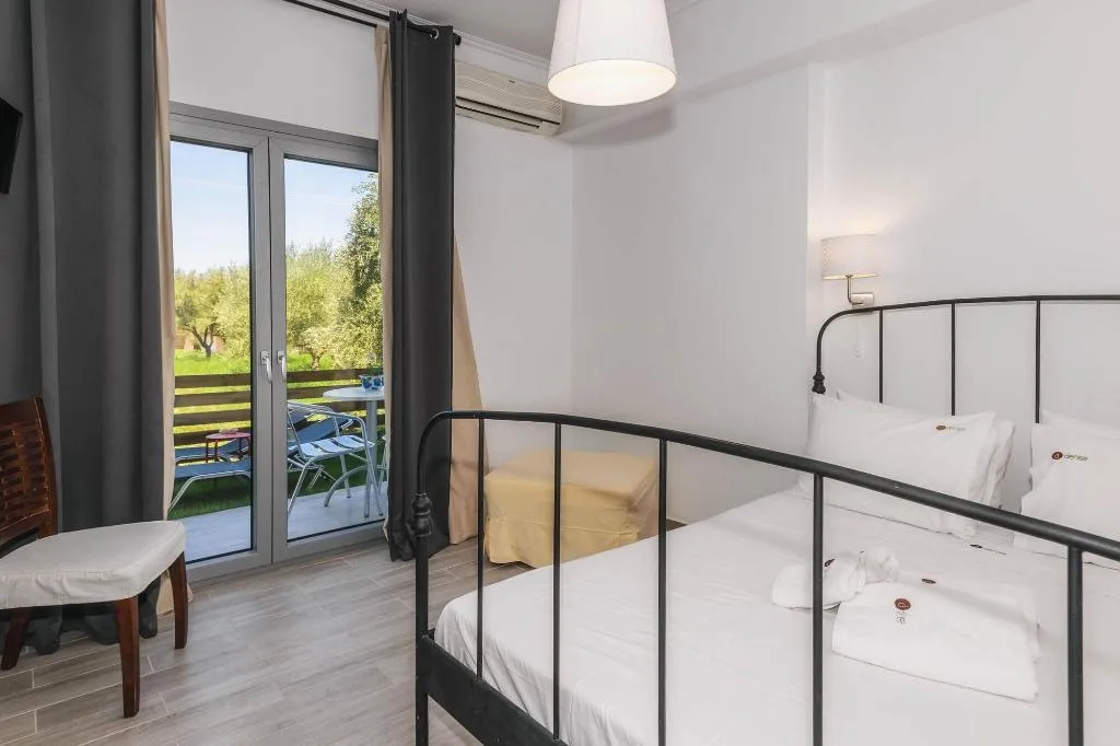 Room, Denise Studios & Apartments, Zante