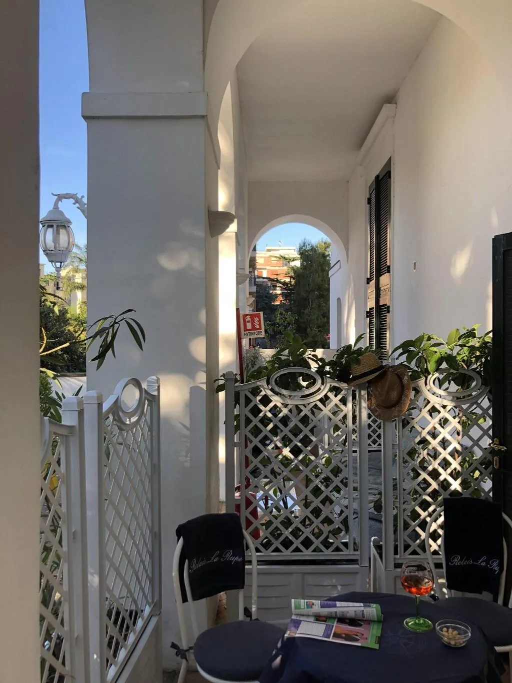 Room, Relais La Rupe, Naples