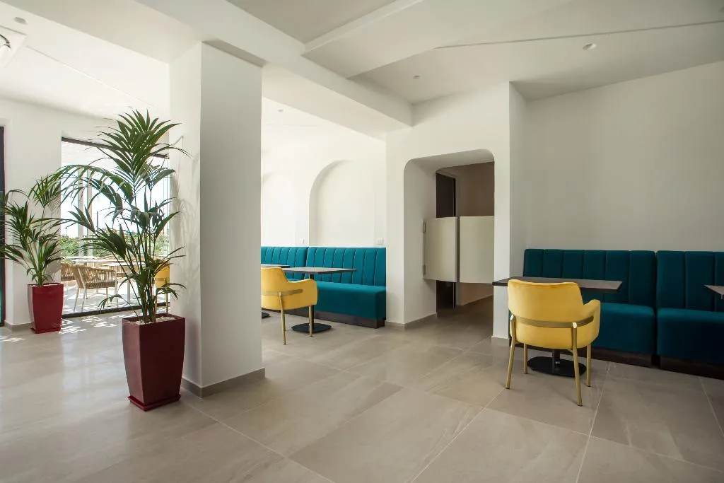 Lobby, Hollywood Inn, Rhodes