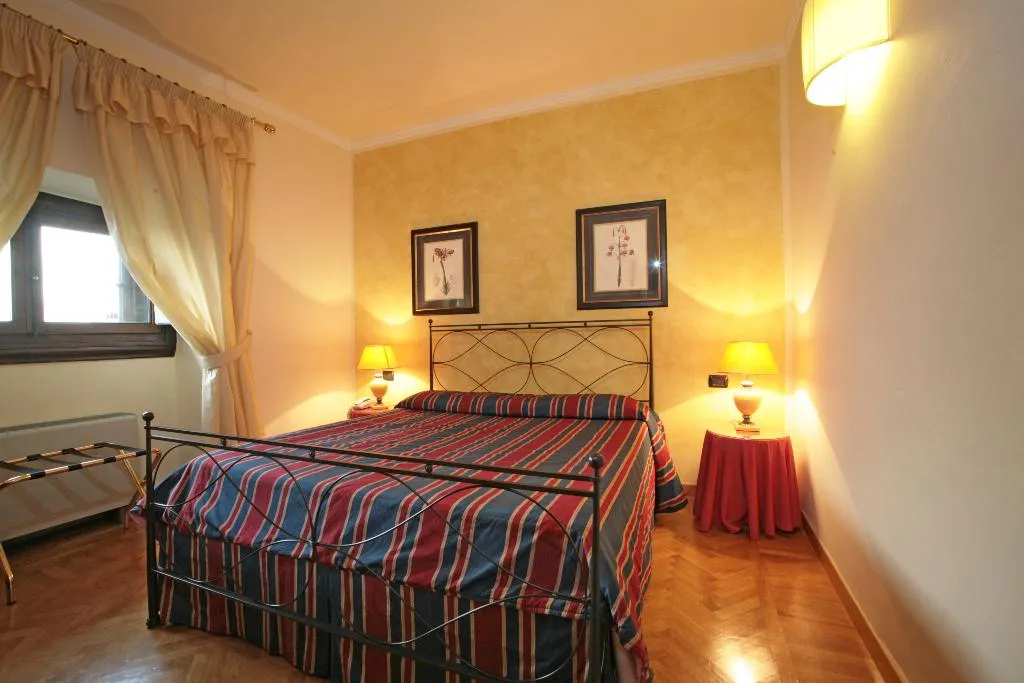 APARTMENT ONE BEDROOM Room, Residence Palazzo Gamba, Florence