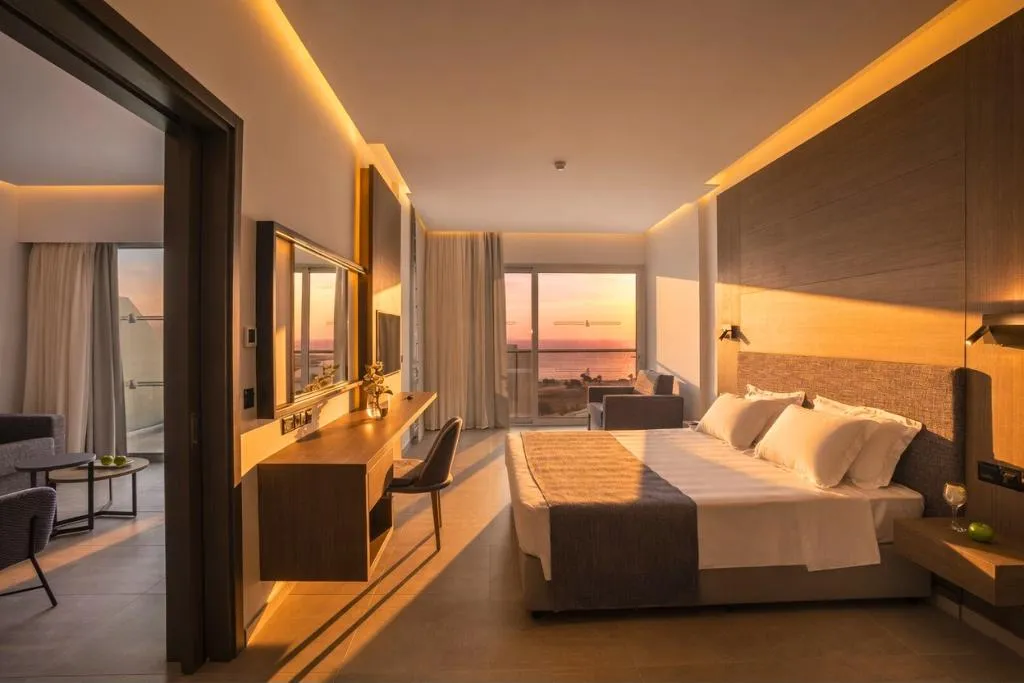 SUITE EXECUTIVE SEA VIEW Room, Cavo Maris Beach Hotel, Cyprus