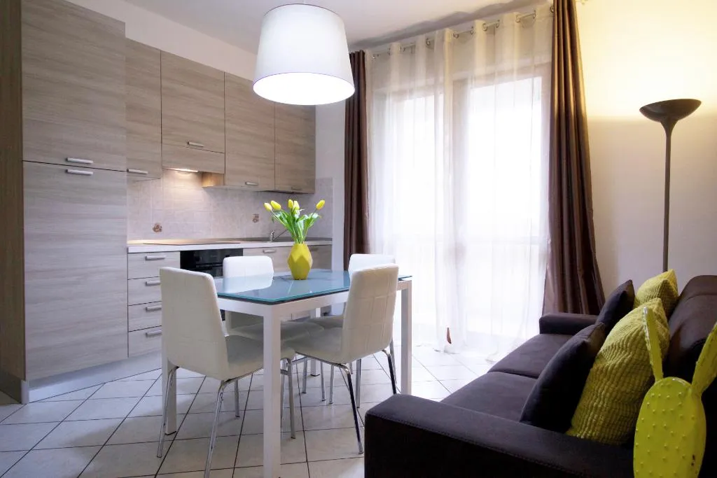 APARTMENT TWO BEDROOMS ONE BATHROOM Room, HQ Aparthotel Milano Inn – Smart Suites, Milan