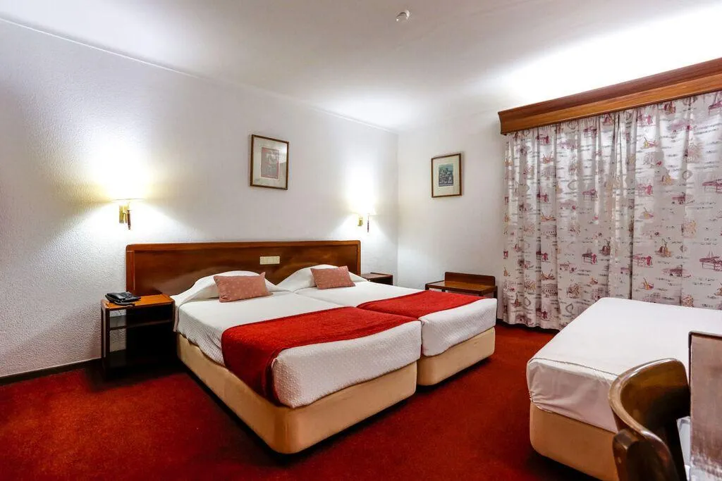 TRIPLE STANDARD Room, Aranguês, Lisbon