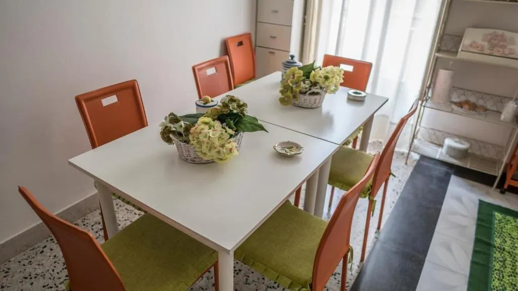 Room, Sikelia, Catania
