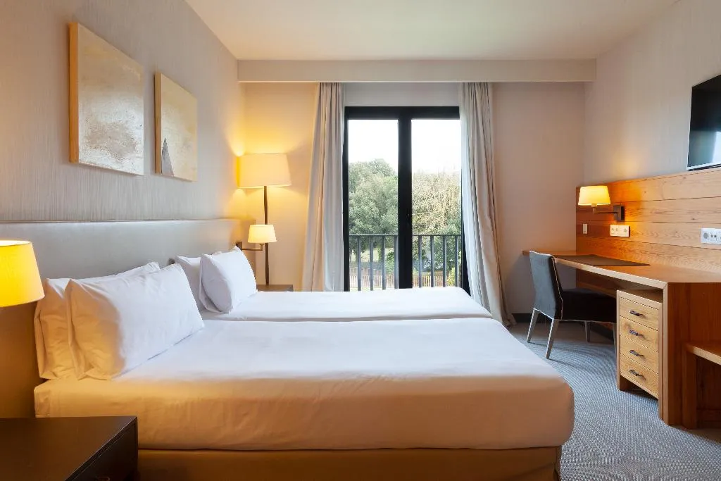 DOUBLE SINGLE USE STANDARD Room, Montanya Hotel & Lodge, Costa Brava