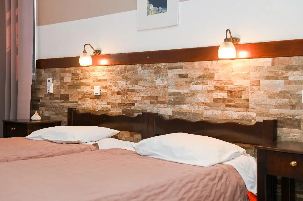 Double or Twin TWO BEDS Room, Narkissos Hotel, Santorini