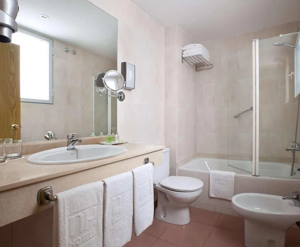 Room, NH Las Palmas Playa las Canteras, Gran Canaria