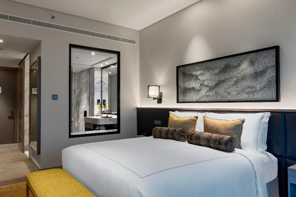 DOUBLE DELUXE Room, Taj Jumeirah Lakes Towers Dubai, Dubai