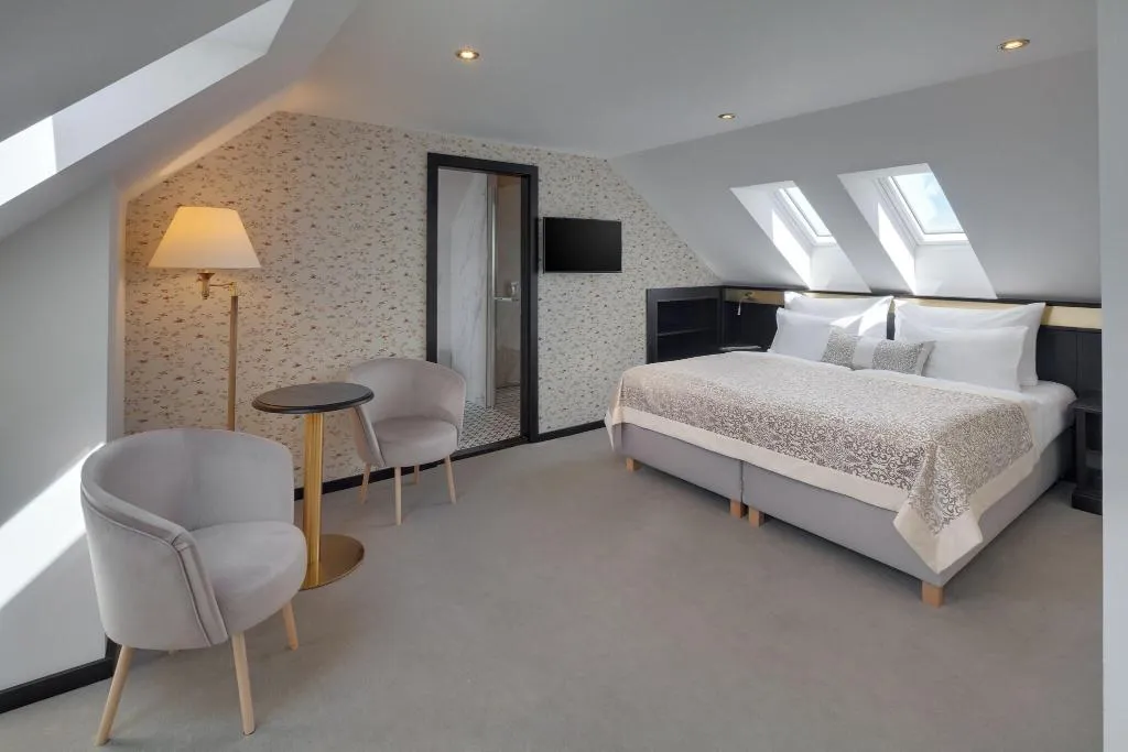 DOUBLE QUEEN SIZE BED Room, Hotel Savoy Prague, Prague