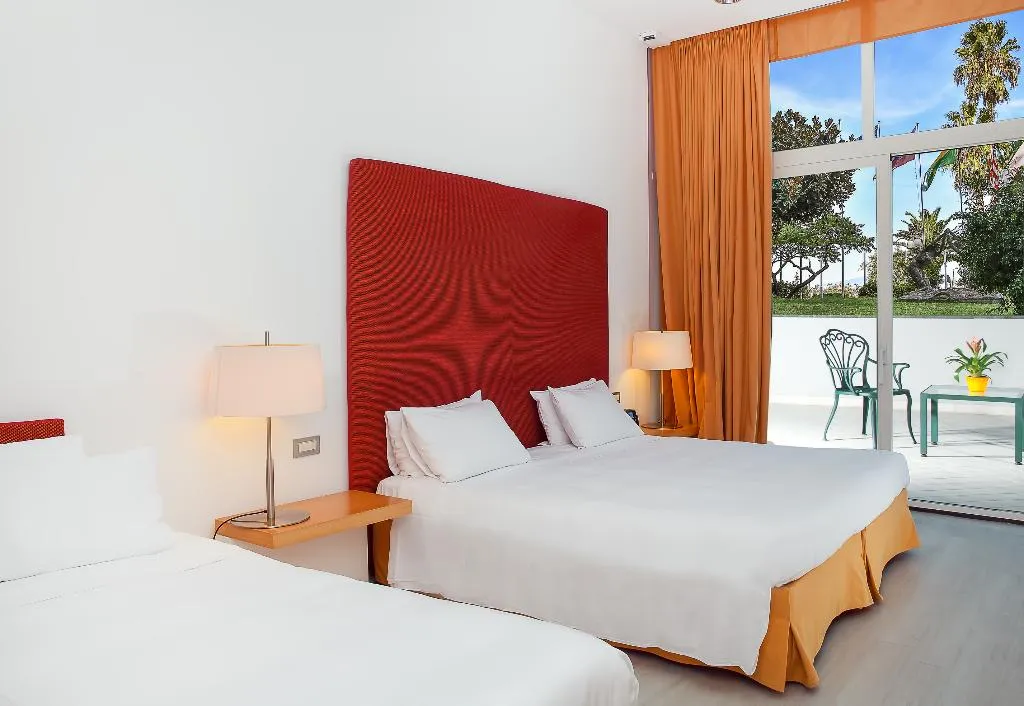 TRIPLE GARDEN VIEW Room, Hilton Sorrento Palace, Naples