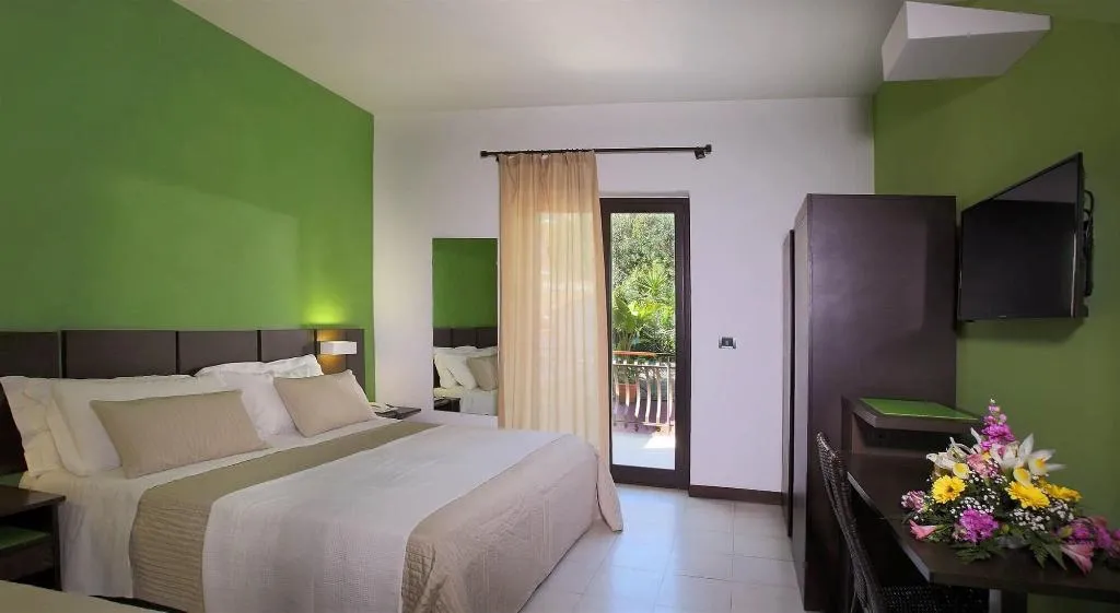 Room, San Giovanni, Taormina