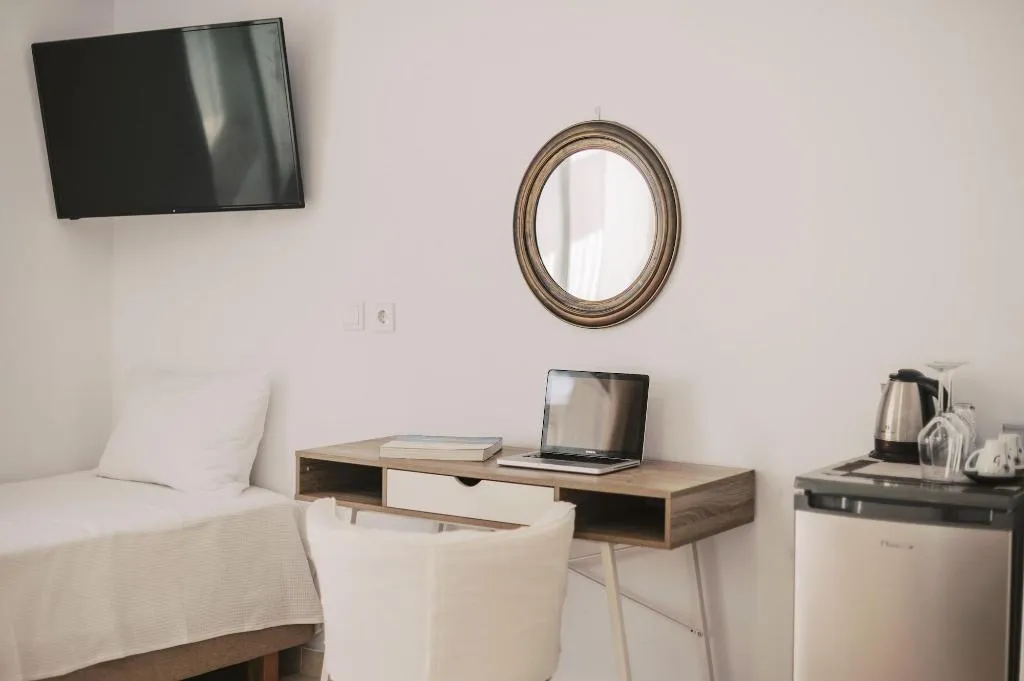 Room, Bamboo Suites, Rhodes