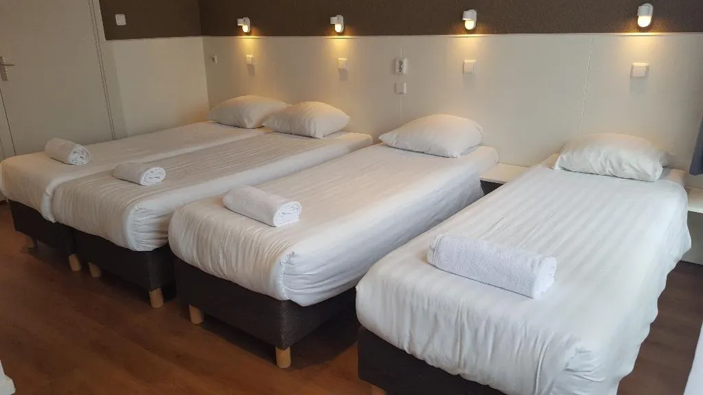 QUADRUPLE STANDARD Room, Hotel Old Quarter, Amsterdam