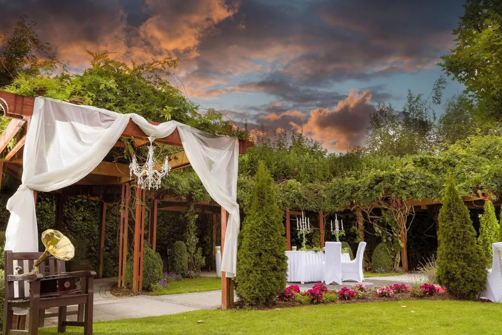 Terrace, Carlton Hotel Blanchardstown, Dublin
