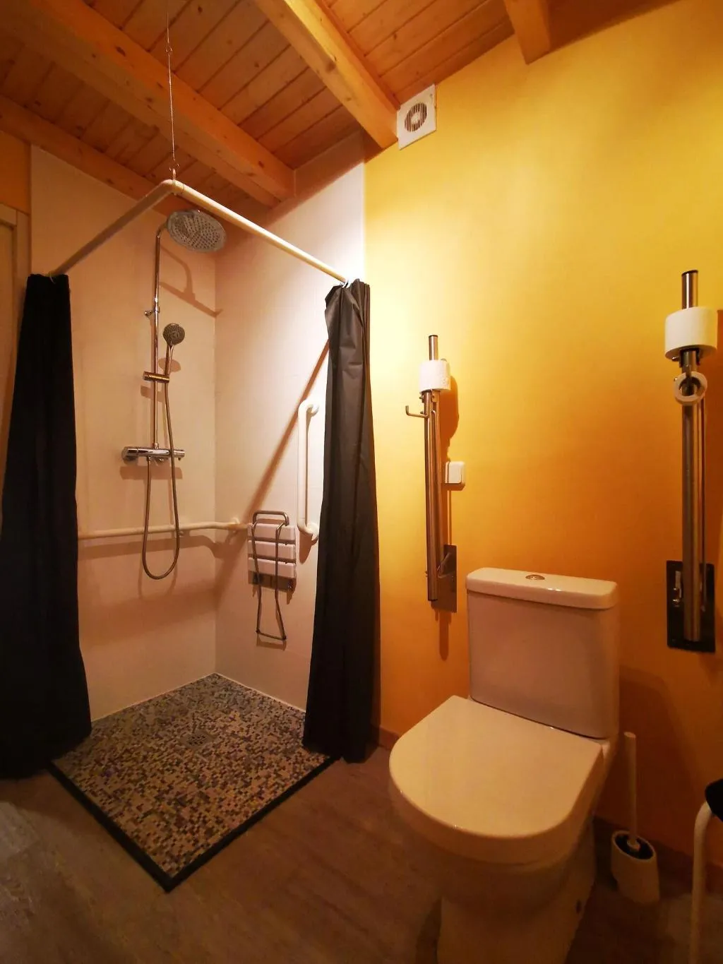 Room, Huerto San Antonio, Madrid