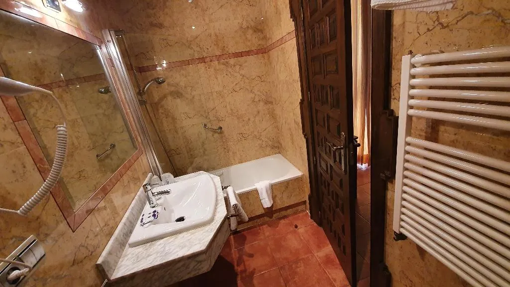 TRIPLE STANDARD Room, Coso Viejo, Andalucia