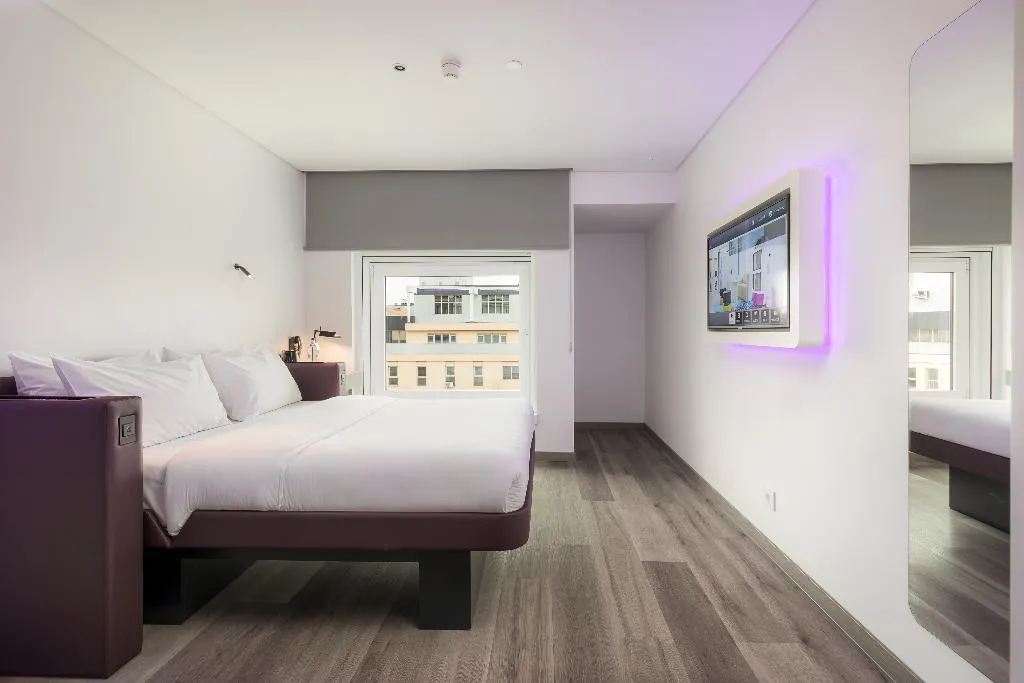 DOUBLE SINGLE USE QUEEN SIZE BED Room, Yotel Porto, Porto