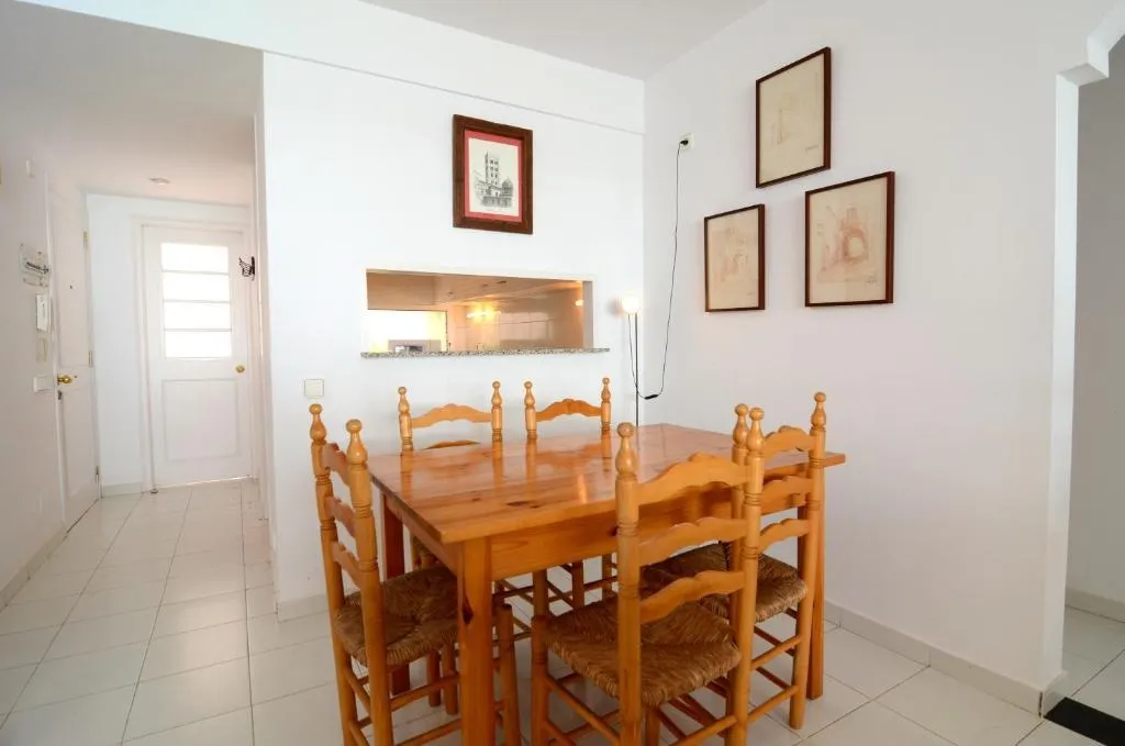 APARTMENT CAPACITY 4 TWO BEDROOMS Room, Green Club, Costa Brava
