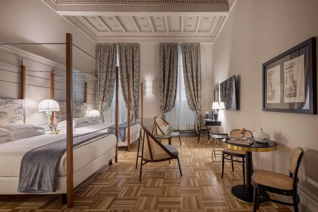 Room, Hotel Number Nine, Florence