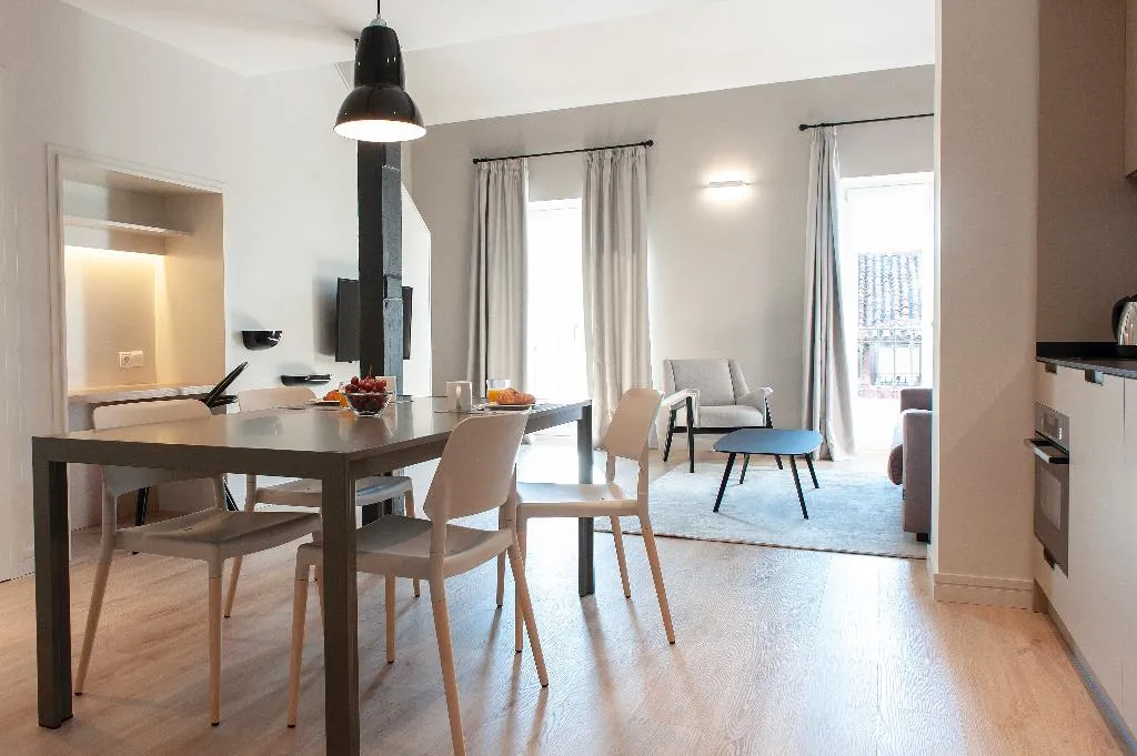 APARTMENT DUPLEX Room, MH Apartments Central Madrid, Madrid