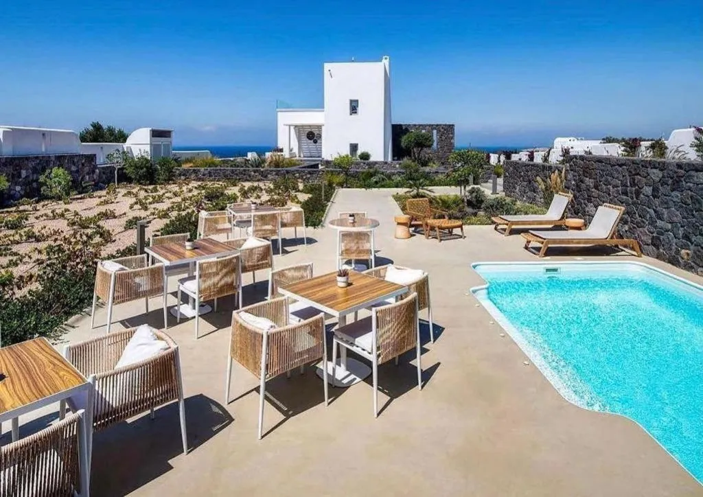 Sports and Entertainment, La Ponta Villas, Santorini