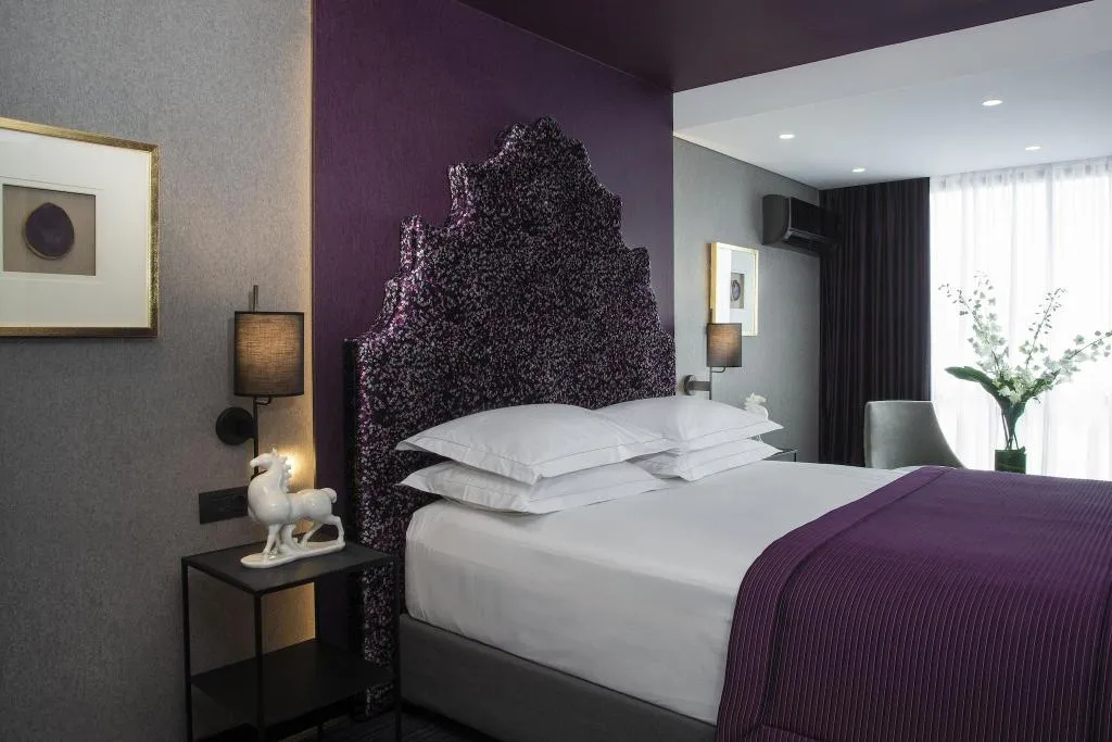 Room, President, Athens