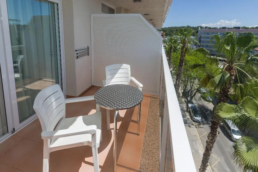 QUADRUPLE STANDARD Room, Ponient Marinada by PortAventura World, Costa Dorada