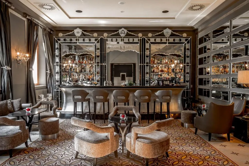 Bar, San Clemente Palace, Venice
