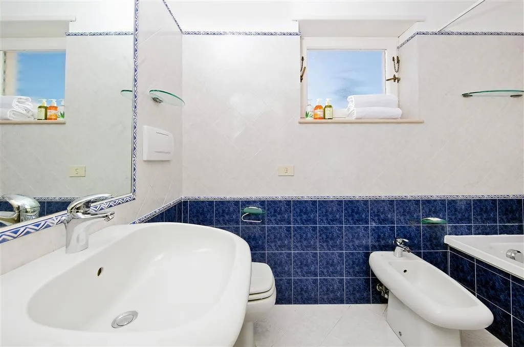 Room, Hotel Syrene Capri, Naples