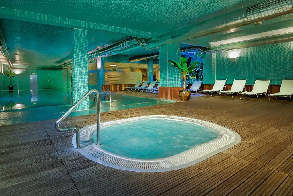 Sports and Entertainment, Golden Residence, Madeira
