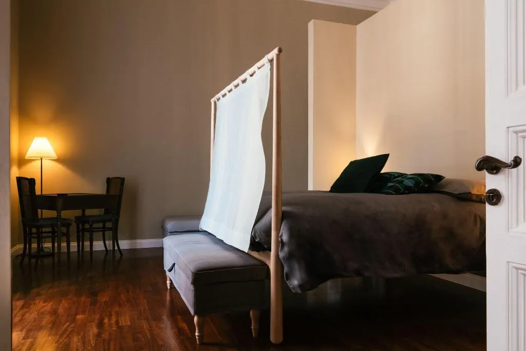 Room, Le 4 Leggende, Catania