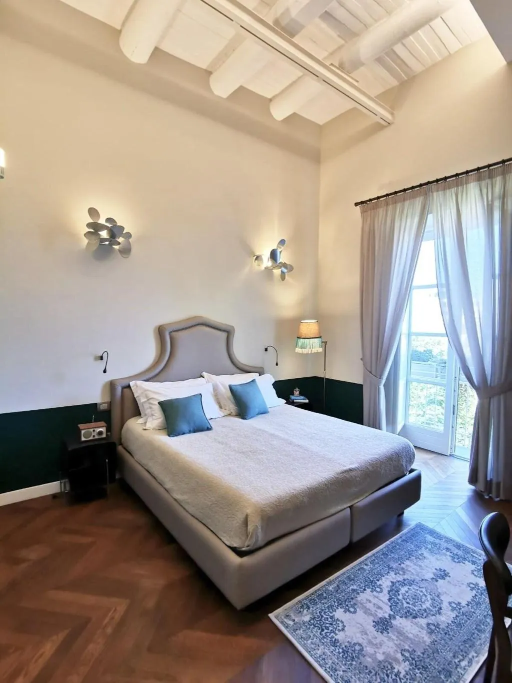 DOUBLE DELUXE QUEEN BED Room, Accademia 39, Naples