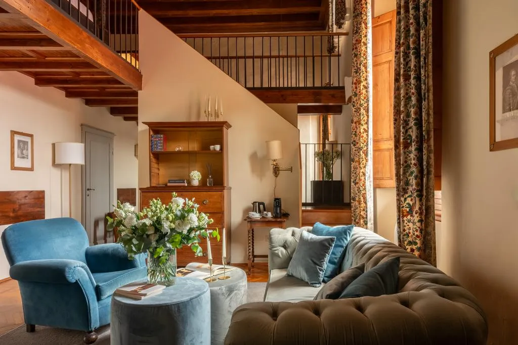 SUITE CLASSIC Room, Loggiato Dei Serviti, Florence
