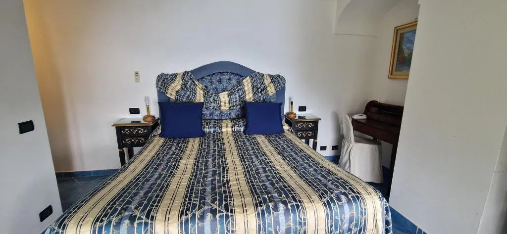 DOUBLE CLASSIC SEA VIEW Room, La Conca Azzurra, Naples