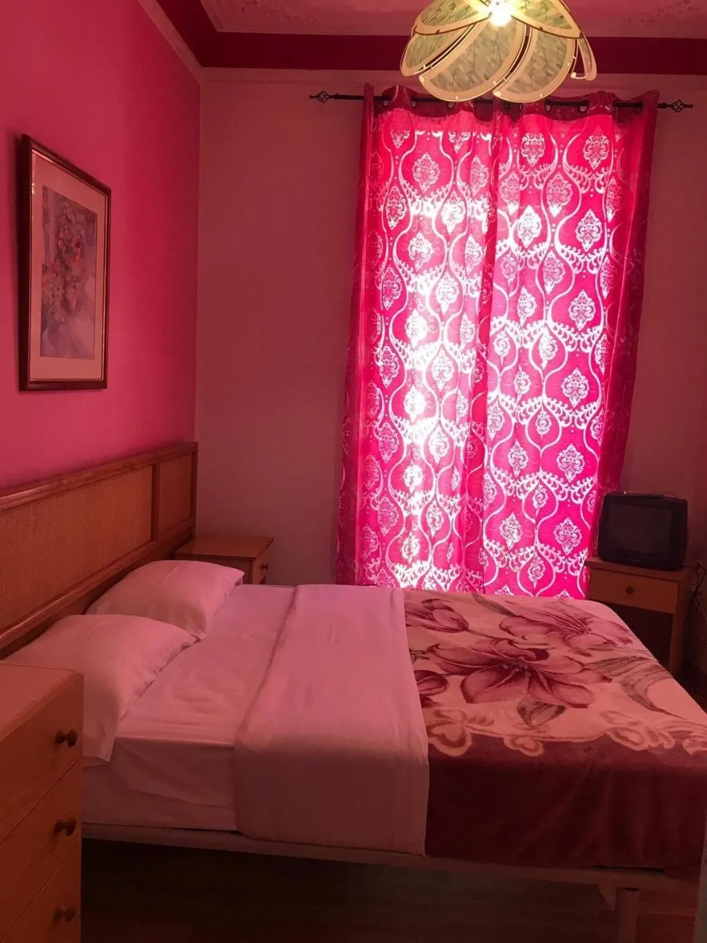 Room, Private Accommodation Hostel, Lisbon