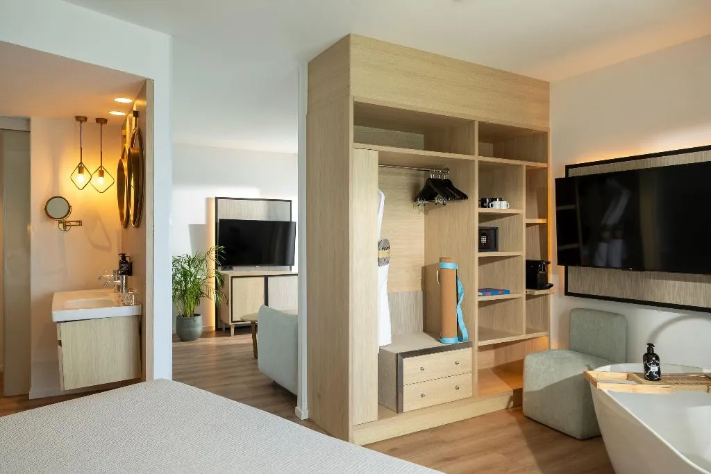 JUNIOR SUITE SEA VIEW Room, Innside Alicante Porta Maris, Costa Blanca