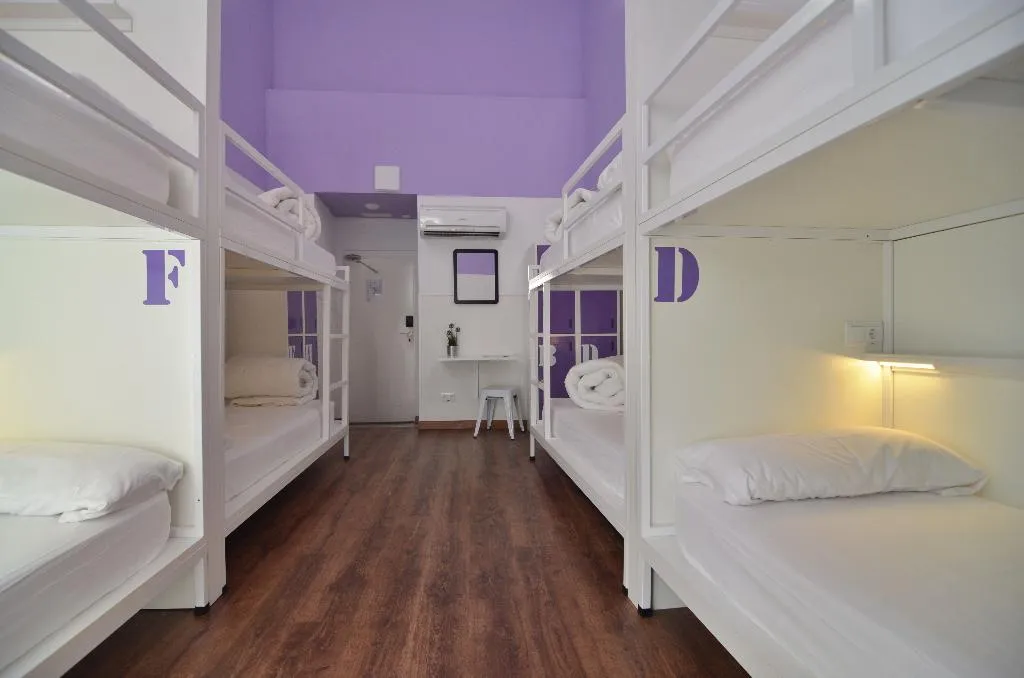 Bed in dormitory CAPACITY 8 Room, Far Home Atocha, Madrid