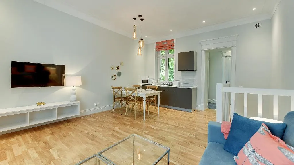 APARTMENT CAPACITY 7 TWO BEDROOMS Room, Dom & House - Apartments Quattro Premium, Gdansk