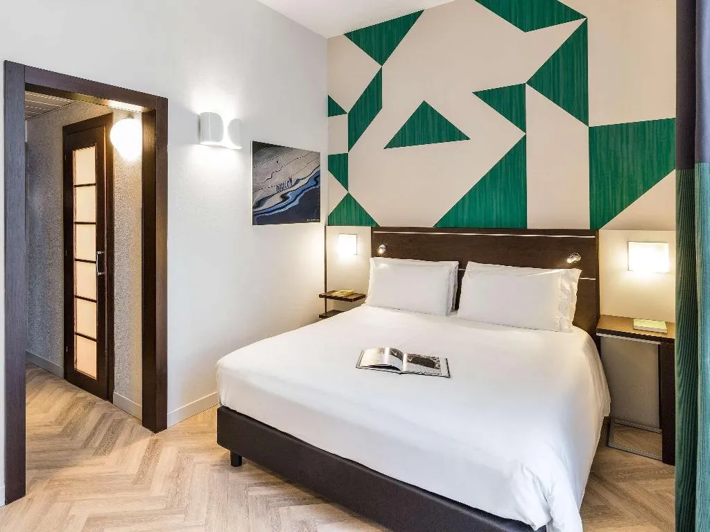 DOUBLE SUPERIOR Room, Mercure Napoli Centro Angioino, Naples