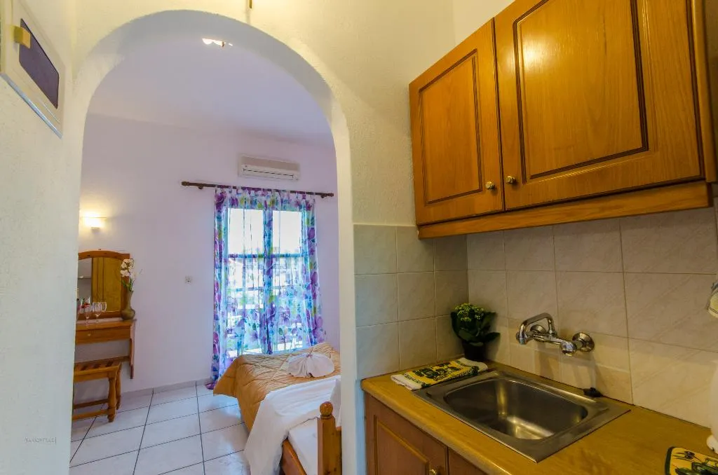 TRIPLE STANDARD Room, Maria SS, Skiathos