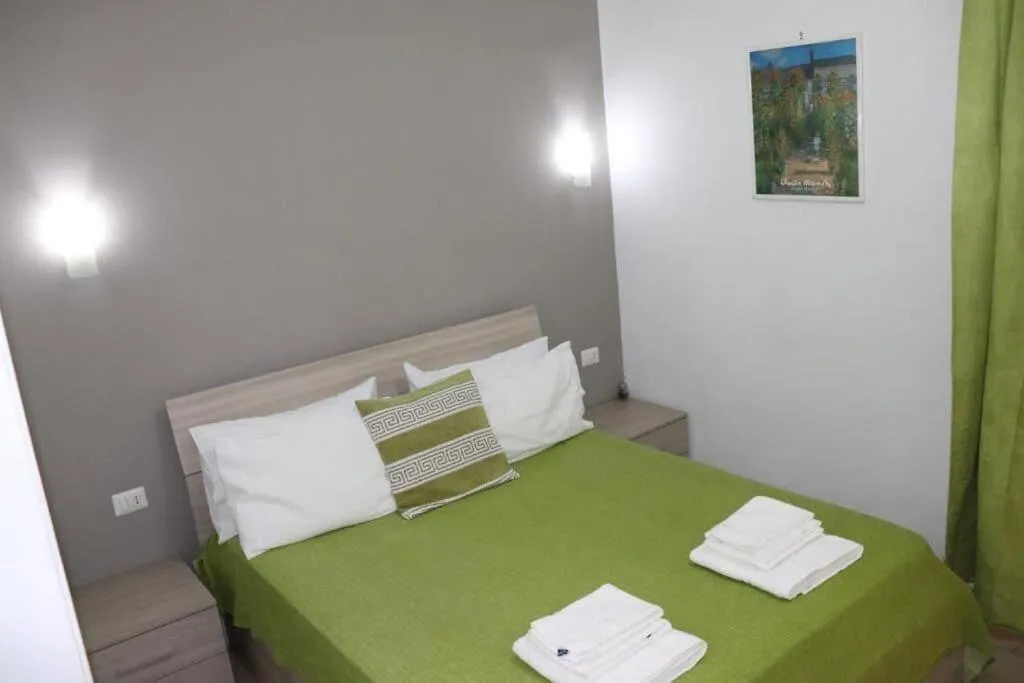 Room, Lotus Roma, Rome