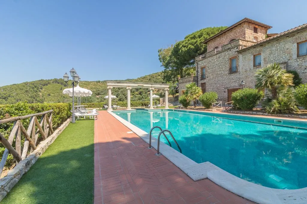 Pool, Torre Sant Angelo, Rome