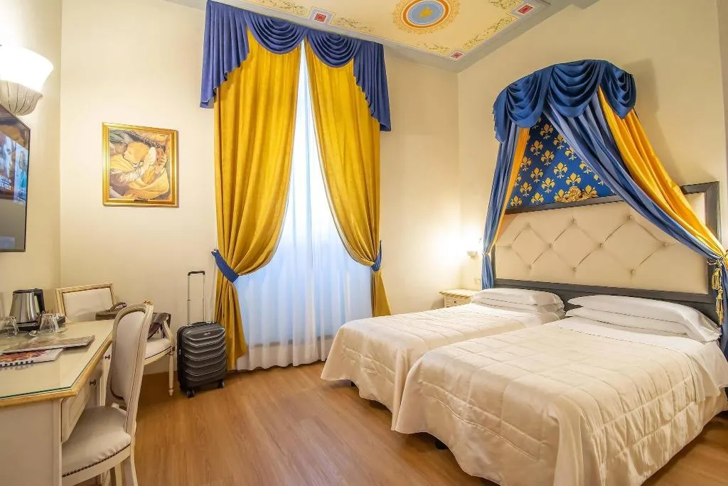 DOUBLE CLASSIC Room, Porta Faenza, Florence
